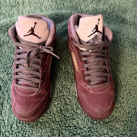 Jordan Kids Shoes in Maroon and Gray